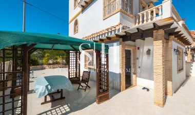 Herverkoop - Villa - Torrevieja - La Mata