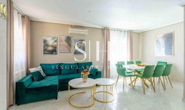 Odsprzedaż - Villa - Orihuela Costa - Punta Prima