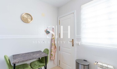 Odsprzedaż - Villa - Orihuela Costa - Punta Prima