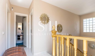 Odsprzedaż - Villa - Orihuela Costa - Punta Prima