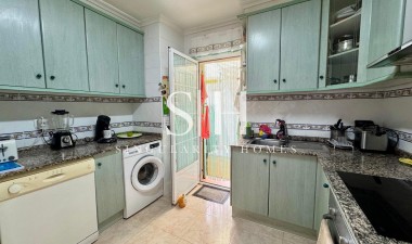 Resale - House - Torrevieja - Torretas