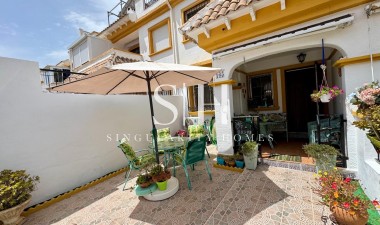 Resale - House - Torrevieja - Torretas