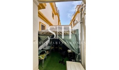 Resale - House - Torrevieja - Torretas