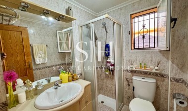 Resale - House - Torrevieja - Torretas