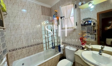 Resale - House - Torrevieja - Torretas