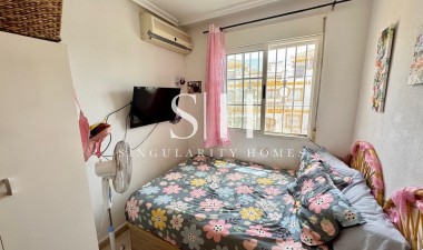 Resale - House - Torrevieja - Torretas