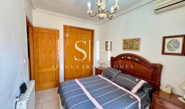 Resale - House - Torrevieja - Torretas