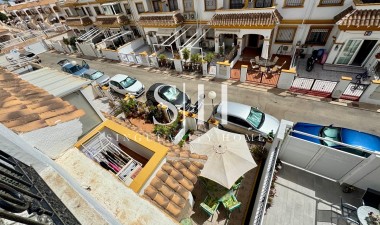 Resale - House - Torrevieja - Torretas