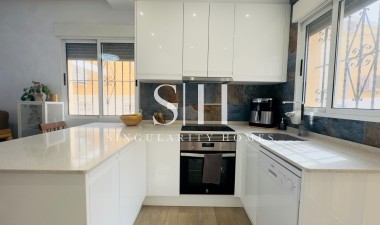 Resale - House - Orihuela Costa - La Florida