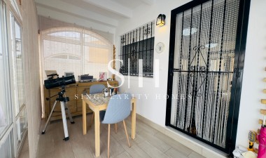 Resale - House - Orihuela Costa - La Florida