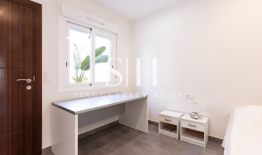 Herverkoop - Bungalow - Torrevieja - aguas nuevas