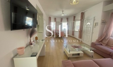 Resale - Villa - Playa Flamenca - Costa Blanca