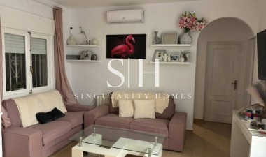 Resale - Villa - Playa Flamenca - Costa Blanca