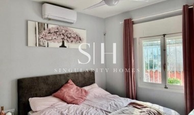 Resale - Villa - Playa Flamenca - Costa Blanca