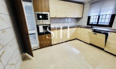 Перепродажа - Casa - San Miguel de Salinas - Inland