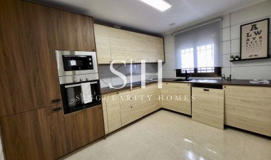 Перепродажа - Casa - San Miguel de Salinas - Inland