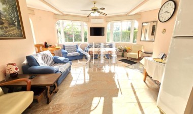 Resale - Villa - Orihuela Costa - Playa Flamenca