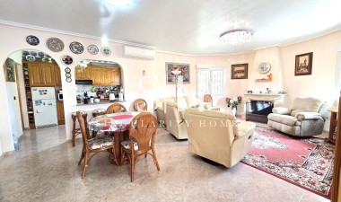 Resale - Villa - Orihuela Costa - Playa Flamenca