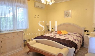 Resale - Villa - Orihuela Costa - Playa Flamenca