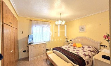 Resale - Villa - Orihuela Costa - Playa Flamenca