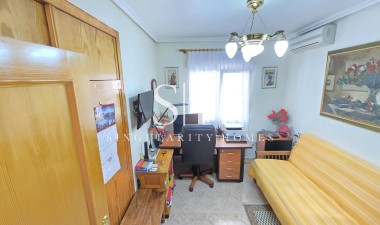 Resale - Villa - Orihuela Costa - Playa Flamenca