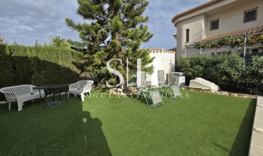 Resale - Villa - Orihuela Costa - Playa Flamenca