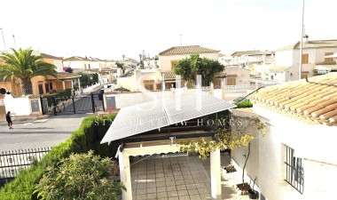Resale - Villa - Orihuela Costa - Playa Flamenca