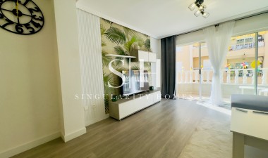 Resale - Apartment / flat - Torrevieja - Centro