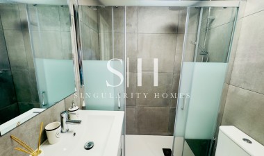 Resale - Apartment / flat - Torrevieja - Centro