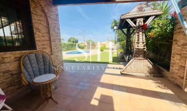 Herverkoop - Villa - Torrevieja - Los balcones