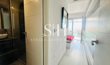 Resale - Apartment / flat - Torrevieja - Playa del Cura