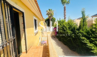 Resale - Villa - Orihuela Costa - PAU 8