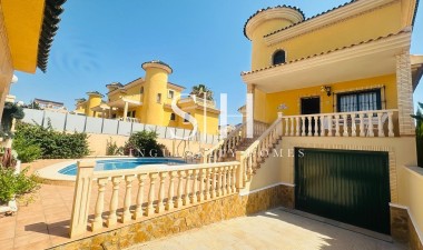 Resale - Villa - Orihuela Costa - PAU 8