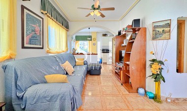 Resale - Apartment / flat - Orihuela Costa - La Zenia