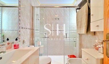 Resale - Apartment / flat - Orihuela Costa - La Zenia