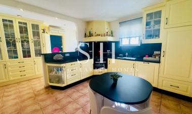 Resale - Villa - Benijofar