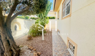 Resale - Villa - Benijofar
