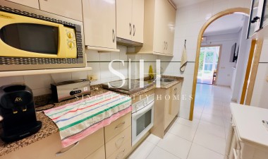 Återförsäljning - Lägenhet / lägenhet - Torrevieja - Los Frutales