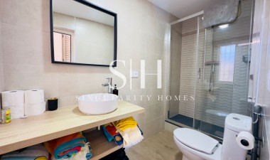 Återförsäljning - Lägenhet / lägenhet - Torrevieja - Los Frutales