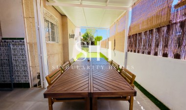 Återförsäljning - Lägenhet / lägenhet - Torrevieja - Los Frutales