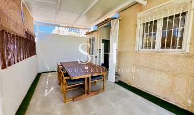 Återförsäljning - Lägenhet / lägenhet - Torrevieja - Los Frutales