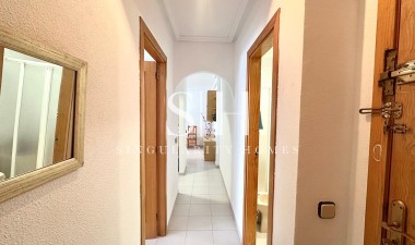Resale - Apartment / flat - Torrevieja - Acequion