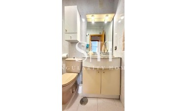 Resale - Apartment / flat - Torrevieja - Acequion