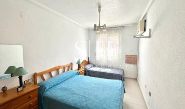 Resale - Apartment / flat - Torrevieja - Acequion