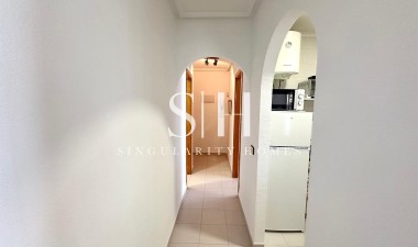 Resale - Apartment / flat - Torrevieja - Acequion
