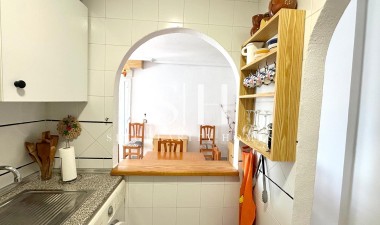 Resale - Apartment / flat - Torrevieja - Acequion