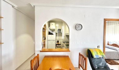 Resale - Apartment / flat - Torrevieja - Acequion