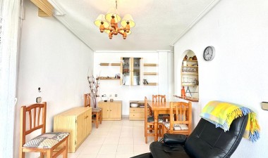 Resale - Apartment / flat - Torrevieja - Acequion