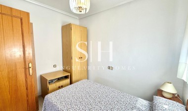 Resale - Apartment / flat - Torrevieja - Acequion