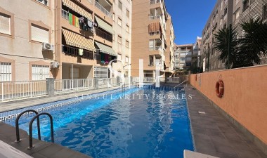 Resale - Apartment / flat - Torrevieja - Acequion